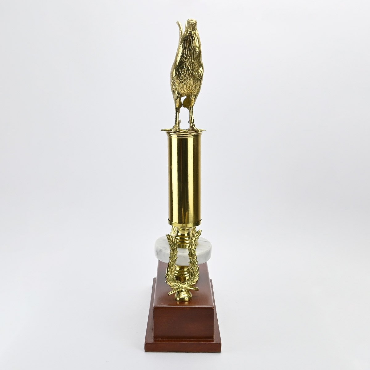 Trofeo de bronce en base de madera