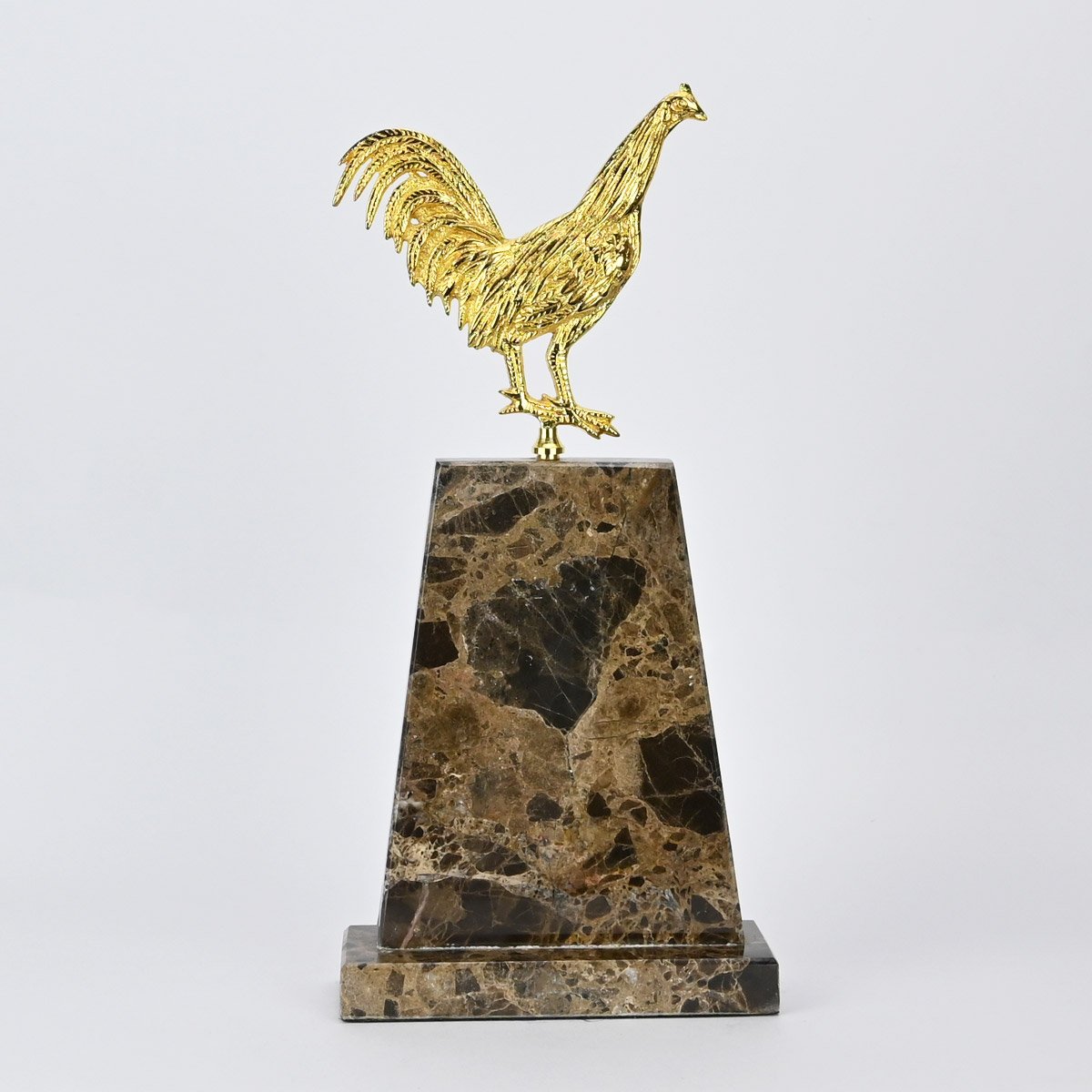 Trofeo de bronce en base de mármol